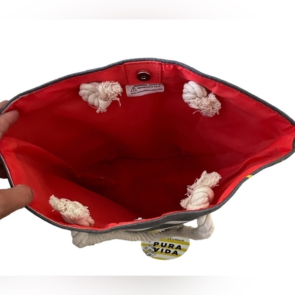 NWT PURA VIDA Pineapple “Glam Orama” Grey & White Striped Tote Bag - Picture 3 of 3